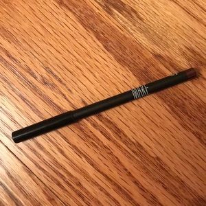 MAKE Lip Liner in Rum Raisin